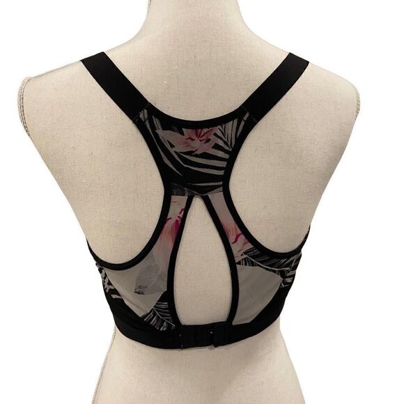 Victoria Sports Bra    - Picture 3 of 5